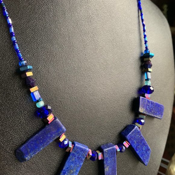 Stunning handmade blue lapis necklace - Picture 2 of 4